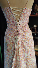 Charger l&#39;image dans la galerie, robe princesse fleurie orangée Taille 36/38