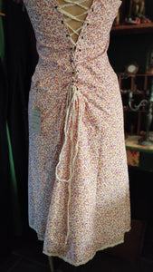robe princesse fleurie orangée Taille 36/38
