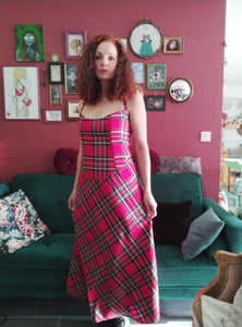 robe Geillis T 42 tartan rouge, dos nu lacée