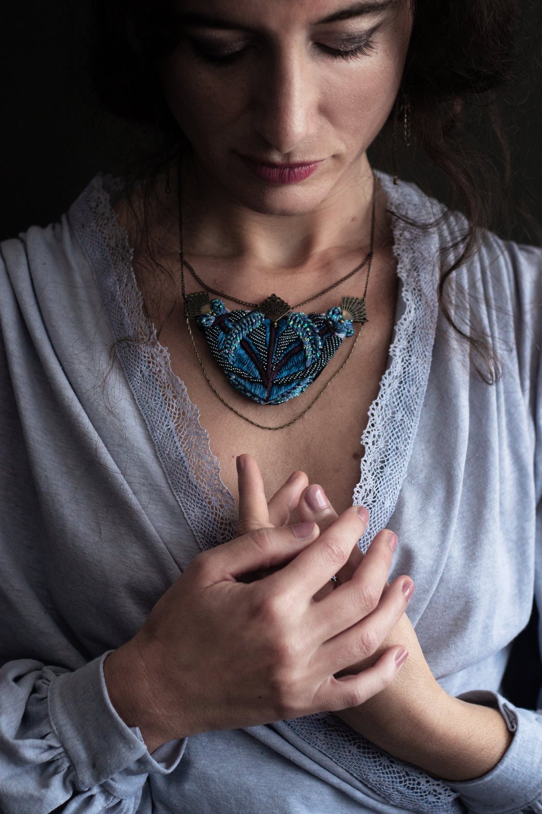 collier bleu style Art nouveau