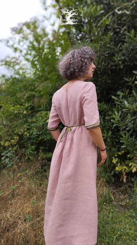 robe Kate midi à manches trois quart en lin bio, teinture végétale cendre de roses, creatrice Maureen Vinot