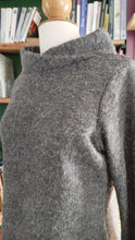 Charger l&#39;image dans la galerie, pull brume gris taille 42 en maille de laine mélangée