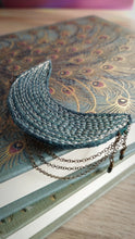 Charger l'image dans la galerie, grande barrette lune bleu vert et or ✨