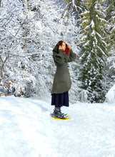 Charger l&#39;image dans la galerie, manteau Nabou vert forêt en drap de laine