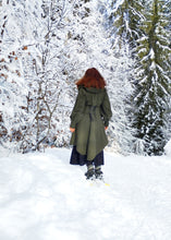 Charger l&#39;image dans la galerie, manteau Nabou vert forêt en drap de laine