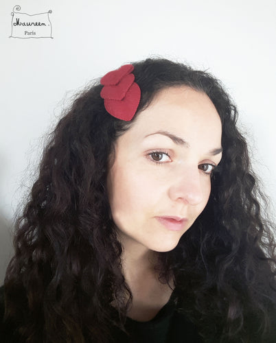 barrette trois feuilles rouge