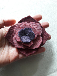 grande broche hortensia en camaïeu de rose et violet