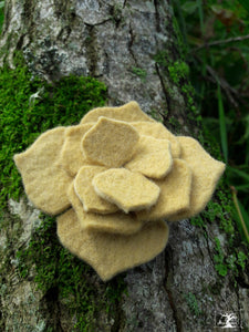 barrette hortensia "poussière de pollen" (teinture végétale)