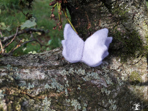 tiny broche papillon lila (teinture végétale)