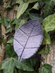 barrette feuille mauve - violet en dégradé