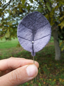fibule feuille mauve/ violet dégradé