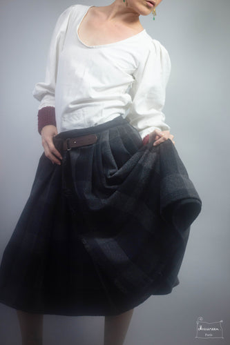 jupe à carreaux en lainage plissé main- collection Highlands par Maureen